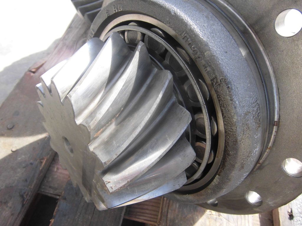 CATERPILLAR 966G - 129-5400 - REAR DIFFERENTIAL PINION AND CROWN - Image 4