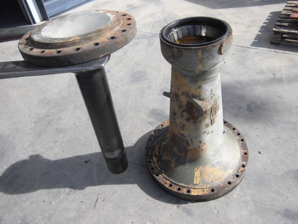 CATERPILLAR 966G - 251-4525 - REAR SPINDLE