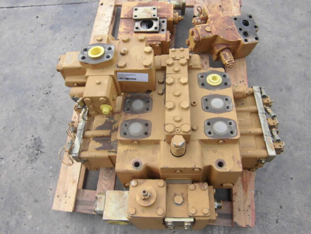 CATERPILLAR   365BLMEII  146-9286 - DISTRIBUIDOR IZQUIERDO