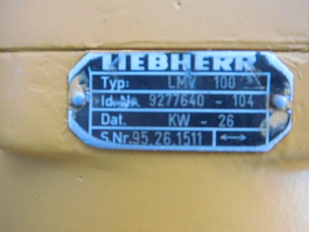 LIEBHERR  A902 IND.  9277640 - MOTOR DE TRANSLACIÓN LMV100 - Imagen 2