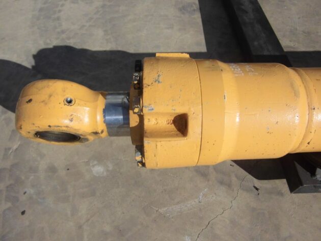 LIEBHERR  R934BHDS LITRONIC  9232866 - BOTELLA DE ELEVACIÓN PLUMA - Imagen 3
