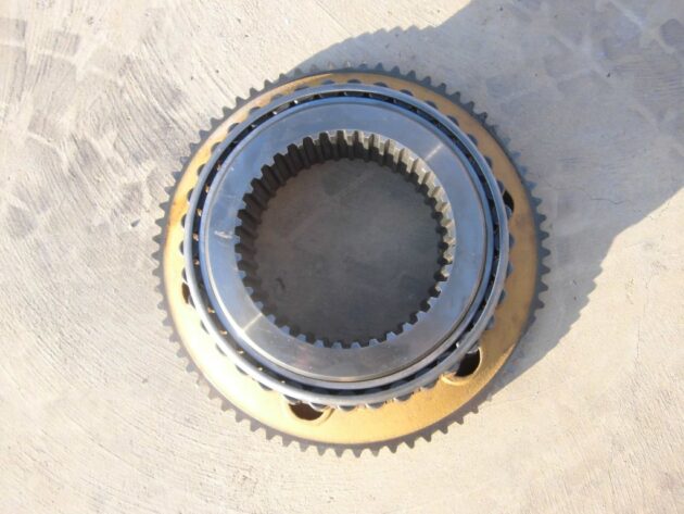 KOMATSU WA600-3 - 426-22-12310 - GEAR HUB - Image 3