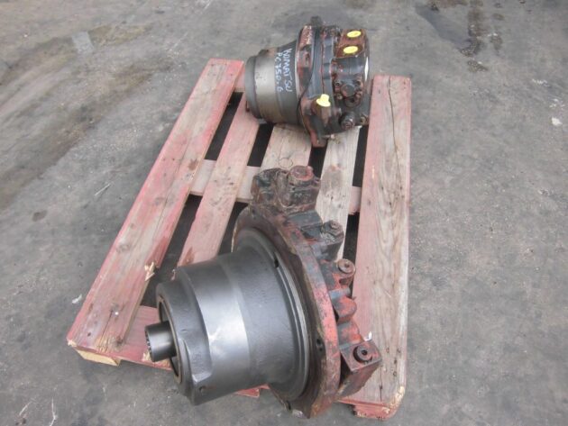 KOMATSU  PC750SE6K - 209-60-73502 - TRAVEL MOTOR - Image 3