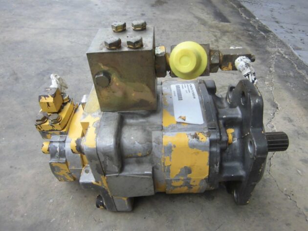 KOMATSU  PC750SE6K - 705-52-31070 - PUMP GROUP - AUXILIARY - Image 4