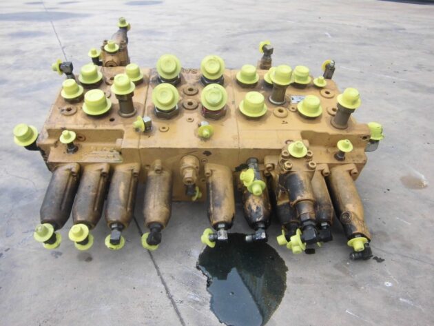 CATERPILLAR  317BL  185-0419 - DISTRIBUIDOR PRINCIPAL - Imagen 3