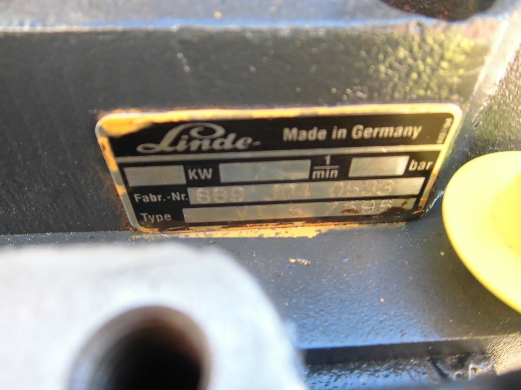 LIEBHERR A924 LITRONIC - 5009209 - MAIN CONTROL VALVE - Image 3