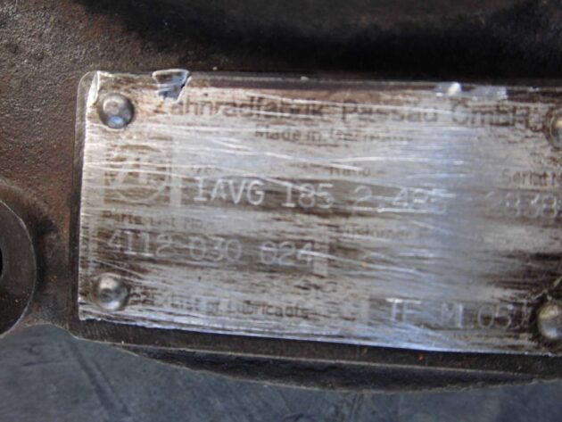 VOLVO  L35B  ZM2906359 - CAJA DE TRANSFERENCIAS CON PIÑONES - Imagen 2