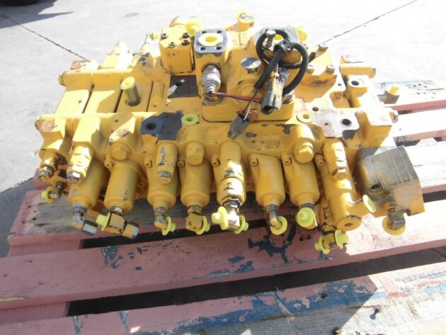 KOMATSU  PC450LC-6K  723-48-17102 - DISTRIBUIDOR PRINCIPAL - Imagen 6