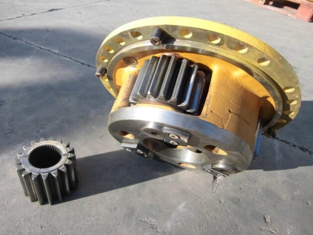 VOLVO   A35  11102678 - TAPA DE REDUCCIÓN DELANTERA - Imagen 3