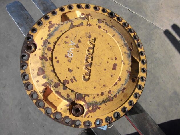 VOLVO  A40  11102679 - TAPA REDUCTORA DEL EJE INTERMEDIARIO