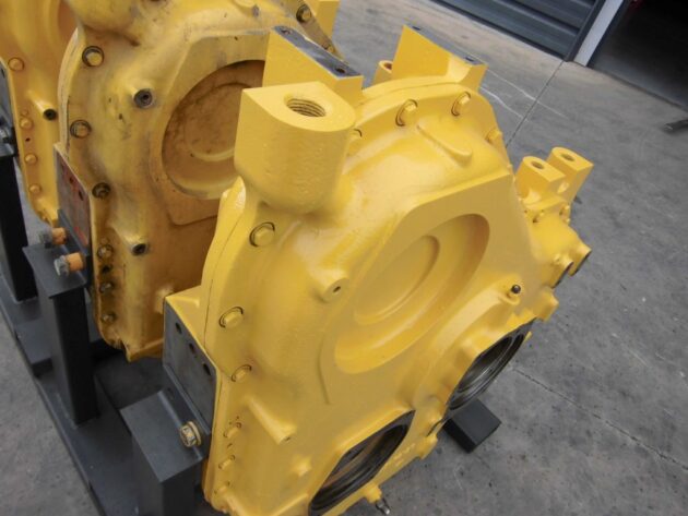 KOMATSU  PC750SE6K - 209-38-00030 - TRANSFER GEAR BOX - Image 8