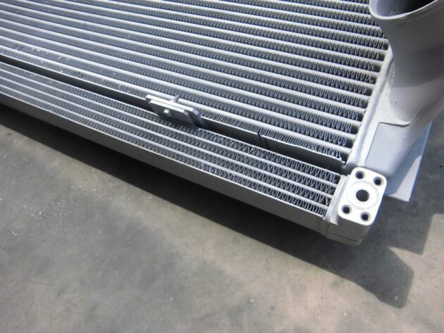 LIEBHERR  R944CHDSL LITRONIC  10300993 - RADIADOR DE CAJA DE TRANSFERENCIAS - Imagen 3