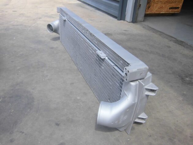LIEBHERR  R944CHDSL LITRONIC  10300993 - RADIADOR DE CAJA DE TRANSFERENCIAS - Imagen 4