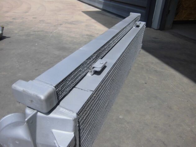 LIEBHERR  R944CHDSL LITRONIC  10300993 - RADIADOR DE CAJA DE TRANSFERENCIAS - Imagen 5