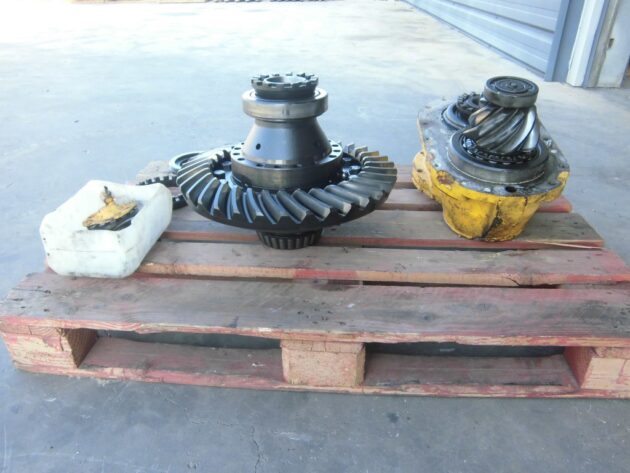 VOLVO  A35  4870419 - PIÑÓN Y CORONA CON CAJA DE SATÉLITES SIN CARCASA DEL DIFERENCIAL INTERMEDIARIO - Imagen 2