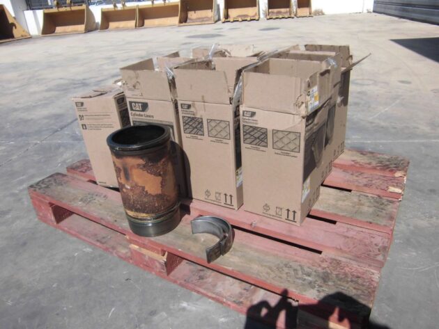 CATERPILLAR  773D  197-9322 - CAMISAS Y CASQUILLOS - Imagen 2