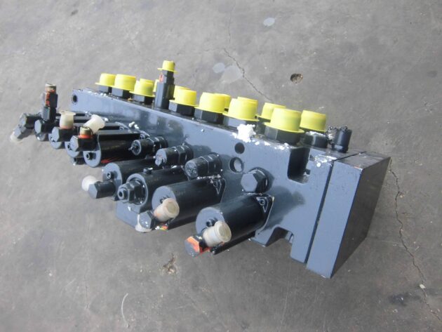 LIEBHERR  A316  5009355 - DISTRIBUIDOR PRINCIPAL - Imagen 5