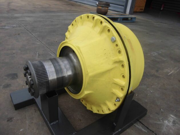 KOMATSU  D65PX12  14Y-27-00010 - TAPA, PIÑÓN, CORONA Y MANGÓN