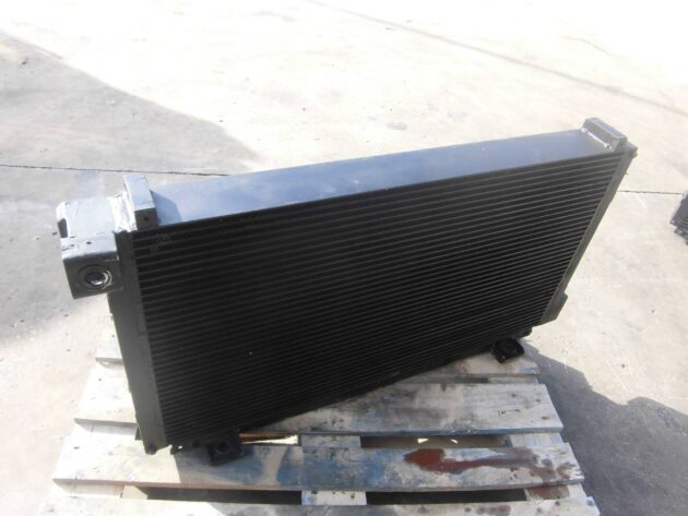 LIEBHERR  R944HDS LITRONIC  7028984 - RADIADOR DE ACEITE - Imagen 3