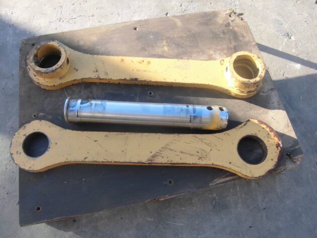CATERPILLAR  320L  087-5802 - BIELA PARALELA DE CAZO