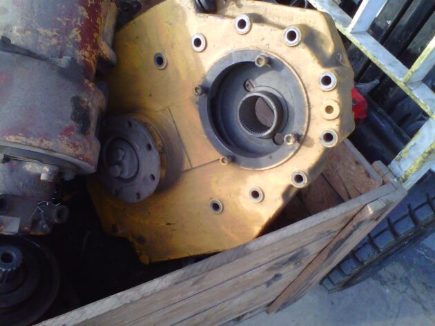 LIEBHERR   L541  5715716 - 5006017 - CAJA DE TRANSFERENCIAS Y MOTOR DE TRANSLACIÓN