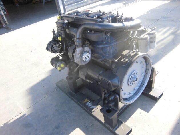 LIEBHERR  A902 LITRONIC  9270482 - MOTOR TÉRMICO D904T CON PARTE ELÉCTRICA - Imagen 6