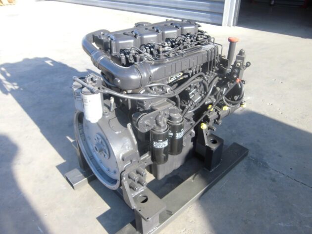 LIEBHERR  A902 LITRONIC  9270482 - MOTOR TÉRMICO D904T CON PARTE ELÉCTRICA