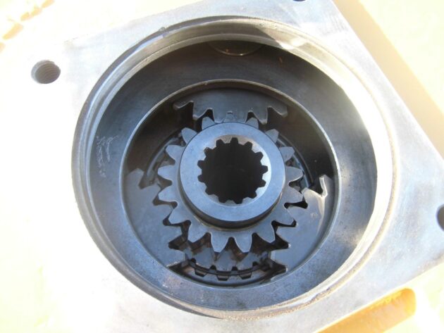 CATERPILLAR   330B  114-1305 * - REDUCTOR DE GIRO - Imagen 5