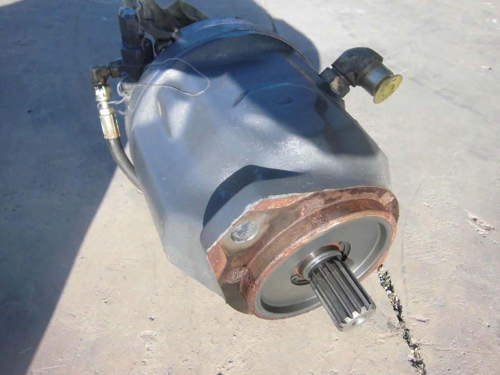 BELL B30D - - MAIN HYDRAULIC PUMP - Image 6