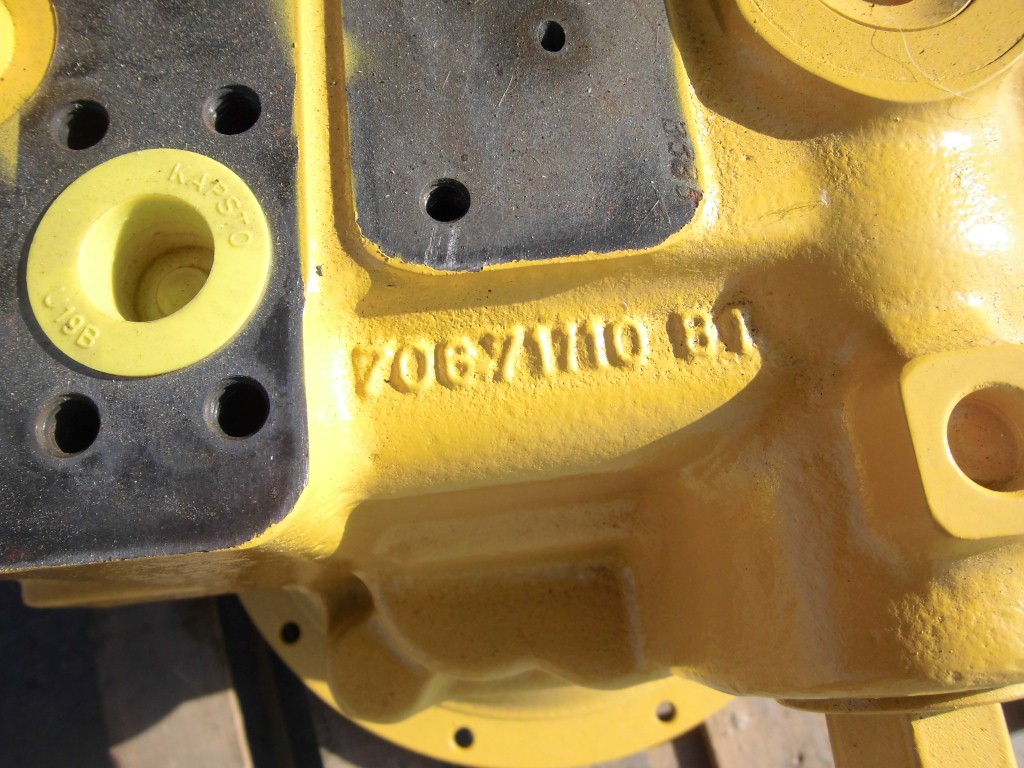 KOMATSU PC350LC-8 706-7K-01040 - MOTOR DE GIRO - Imagen 2