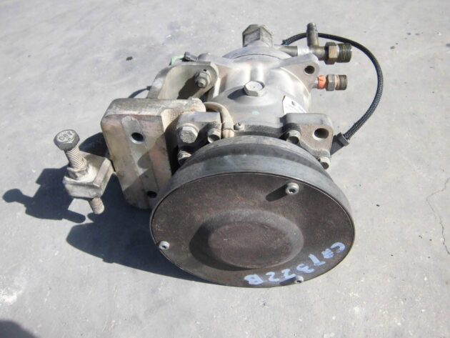 CATERPILLAR  322B  3E-1906 - COMPRESOR DE AIRE ACONDICIONADO MODELO SANDEN U4468 - Imagen 3