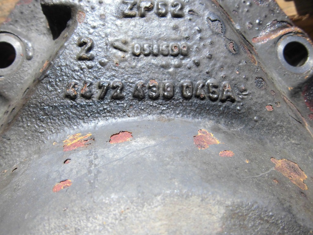 VOLVO L35B ZM2906814 / ZM2906817 - CATALINA Y CARCASA - Imagen 2