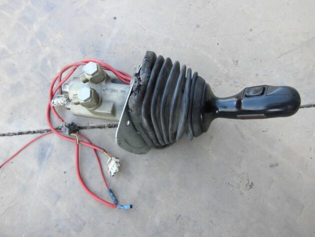 LIEBHERR  R914HDSL LITRONIC  9883910 - MANIPULADOR IZQUIERDO - Imagen 3