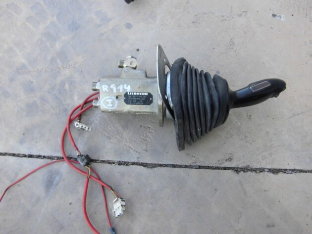 LIEBHERR  R914HDSL LITRONIC  9883910 - MANIPULADOR IZQUIERDO