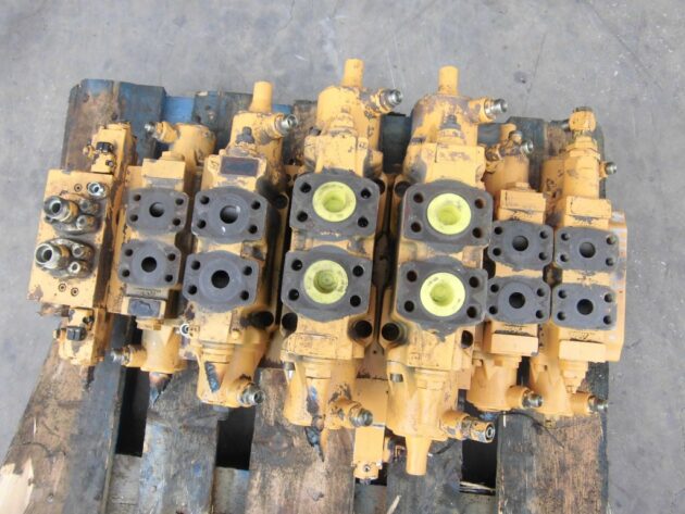 LIEBHERR  R914HDSL LITRONIC  5617674 - DISTRIBUIDOR PRINCIPAL