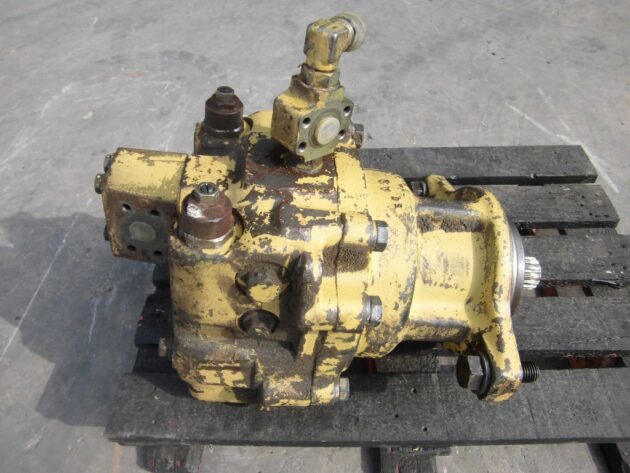 KOMATSU   PC650SE5  706-77-01124 - MOTOR DE GIRO - Imagen 2