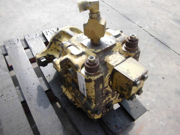 KOMATSU   PC650SE5  706-77-01124 - MOTOR DE GIRO - Imagen 4