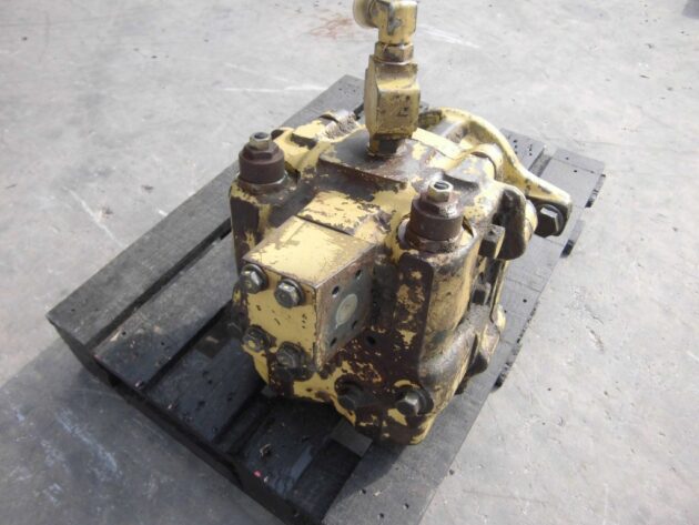 KOMATSU   PC650SE5  706-77-01124 - MOTOR DE GIRO - Imagen 5