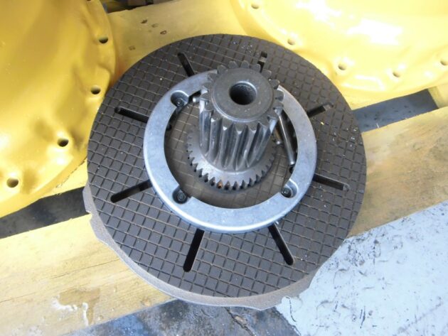 VOLVO  L120E  11168129 - REDUCCIÓN TRASERA - Imagen 5