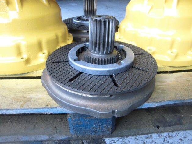 VOLVO  L120E  11168129 - REDUCCIÓN TRASERA - Imagen 6