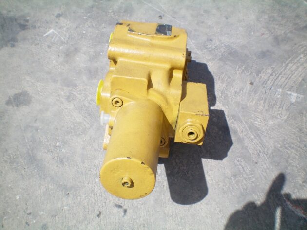 LIEBHERR   R912 LITRONIC  00557320 - DISTRIBUIDOR DE MARTILLO - Imagen 2