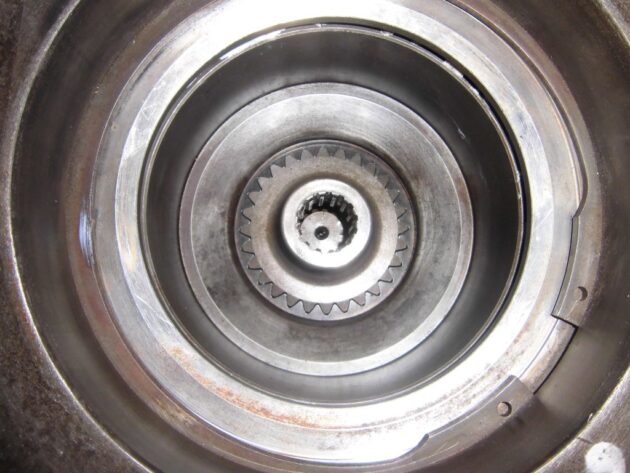 KOMATSU PC200EN-6K - 21P-27-K2120 - FINAL DRIVE - Image 4