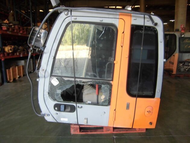 FIAT HITACHI ZX800 - 4481501 (*) - CABIN