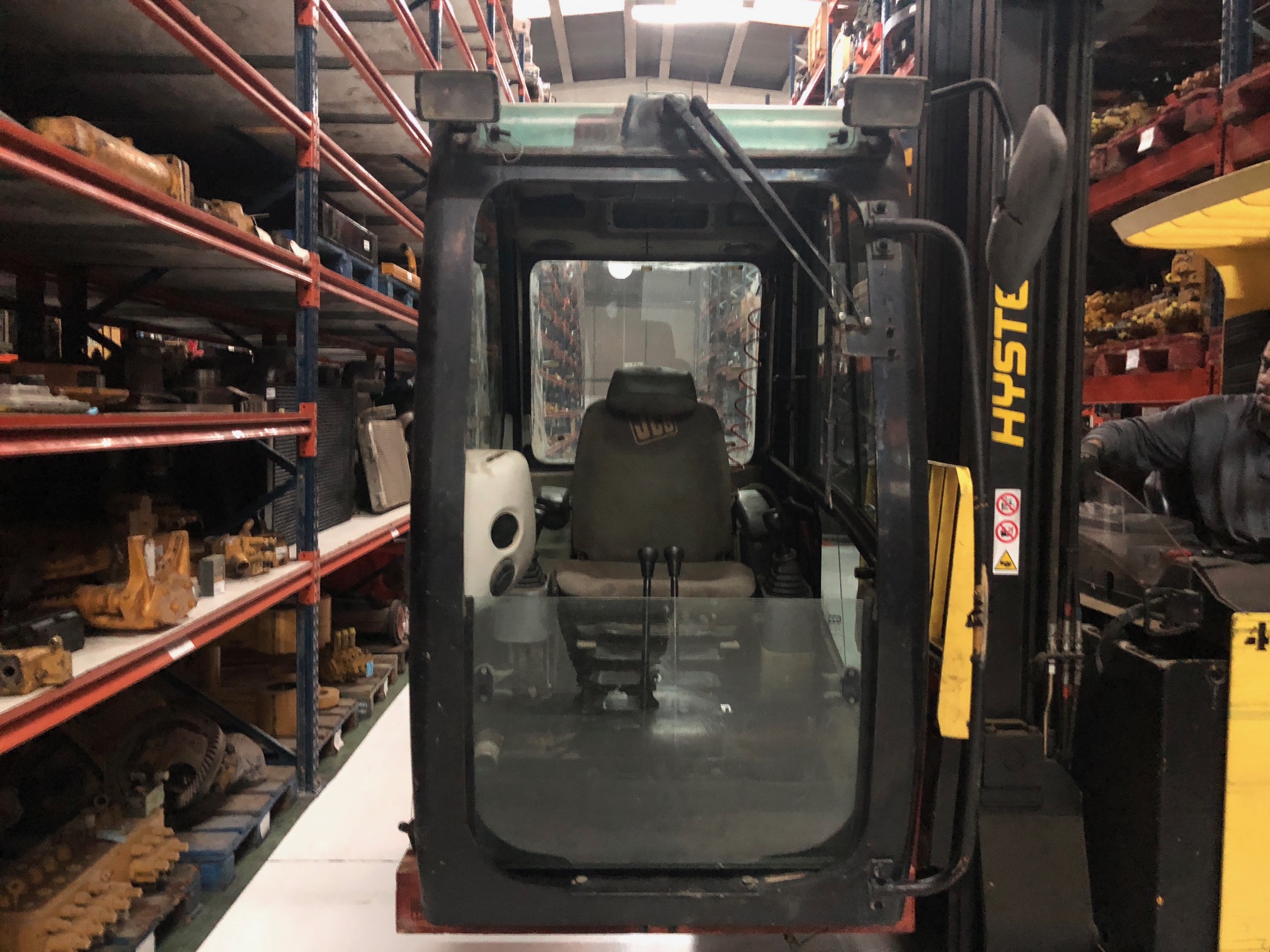 JCB JS330 - 335/01249 - CABIN - Image 6