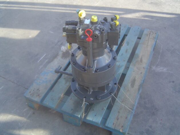 VOLVO  EC140LC  1142-06500 - MOTOR DE GIRO M2X63CHB - Imagen 2