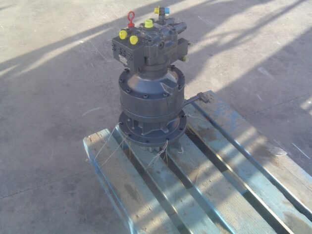 VOLVO  EC140LC  1142-06500 - MOTOR DE GIRO M2X63CHB - Imagen 3