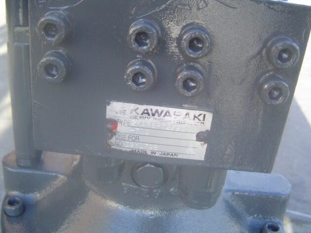 VOLVO  EC140LC  1142-06500 - MOTOR DE GIRO M2X63CHB - Imagen 4