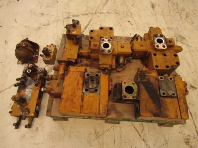 CATERPILLAR  365B-II  145-7181 - TACO DE SEGURIDAD CON VÁLVULA DEL DISTRIBUIDOR - Imagen 4