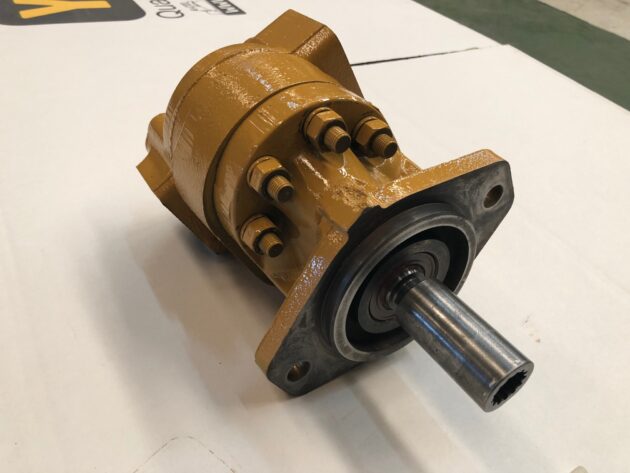 CATERPILLAR  365B-II  150-5881 - BOMBA DE PILOTAJE - Imagen 4