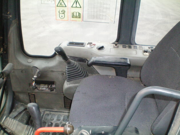 KOMATSU  PC450LC-6K   - INTERIOR DE CABINA - Imagen 2